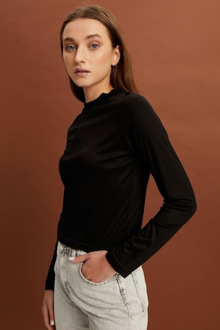Alexandergardı Uzun Kollu Dik Yaka T-shirt B22-378a 001