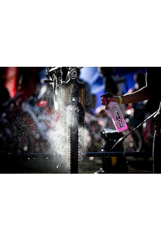 Muc-Off Nano Tech Bike Cleaner 1Lt Temizleme Şampuanı Pembe