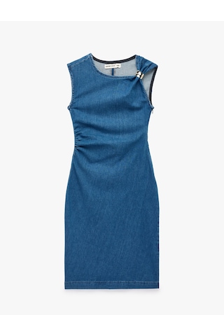 Koton Metal Aksesuarlı Kolsuz Pamuklu Drapeli Denim Midi Elbise Orta İndigo 6sal80031md