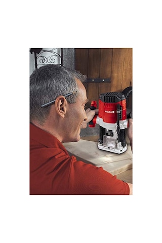Güçlü 1100 Watt Dik Freze Makinesi