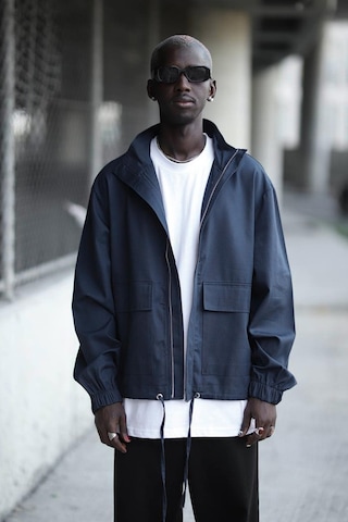 Oversize Gabardin Kumaş Astarsız Torba Cepli Dik Yaka Fermuar Kapamalı Baharlık Mont 001