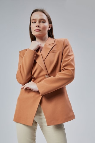 Kahverengi Regular Fit Yırtmaç Detaylı Blazer Ceket Kahve