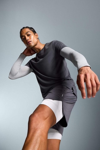 DeFactoFit Slim Fit Dar Kesim Sporcu Taytlı Şort E2760AX25SMAR58