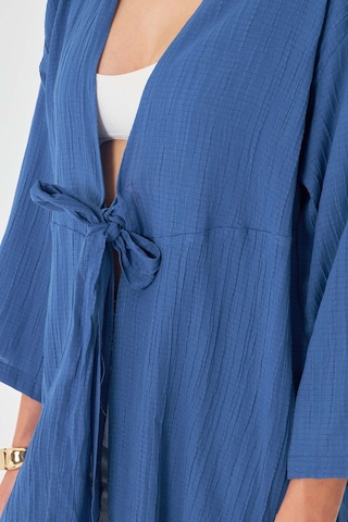 Armonika Kadın Koyu Mavi Kendinden Çizgili Önden Bağlamalı Kimono Gömlek Arm-24y001101