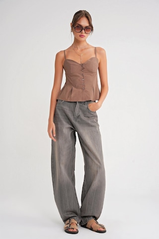 4737 Kadın Düğmeli Kuplu Pileli Bluz Moka Moka