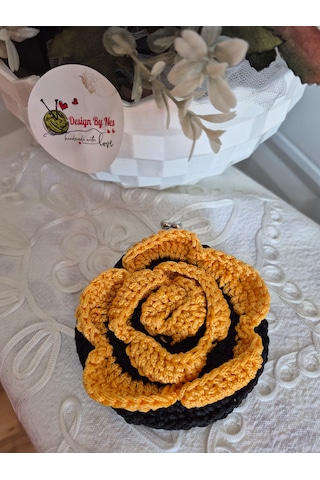 Designbynes El Örgüsü Çiçek Şeklinde Bozuk Para Cüzdanı Sarı