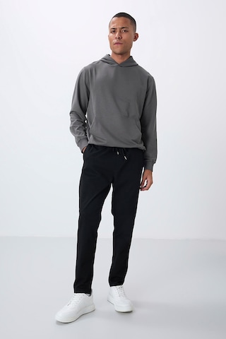 Tommy Life Siyah Yüzeyi Dokulu Standart Fit Erkek Eşofman Alt - 82155