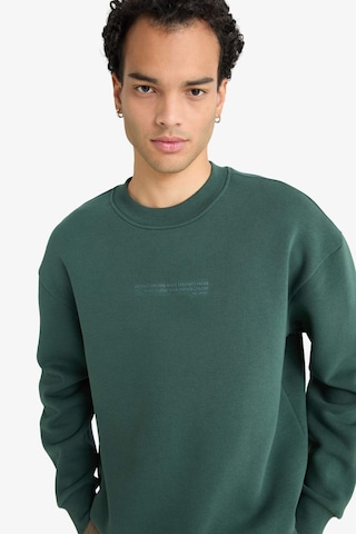 Defacto Boxy Fit Bisiklet Yaka İçi Yumuşak Tüylü Baskılı Sweatshirt X8282az25augn536 Yeşil