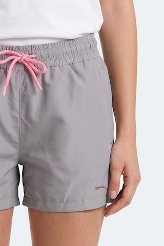 Slazenger Knoxıs Kadın Cepli Deniz Şortu Gri Şort