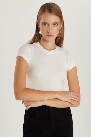 Tudors Kadın Slim Fit Dar Kesim Bisiklet Yaka Viskon Kumaş Ultra Soft Beyaz Tişört-34853 Beyaz
