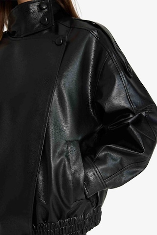 Defacto Dad Fit Dik Yaka Fermuarlı Suni Deri Ceket G4994ax26spbk81 Siyah-bk81