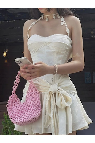 Fashion Cocktail Sarmaşık Dolanan Yaprak Aksesuarlı Lastikli Kemerli Askılı Mini Elbise Bej Bej