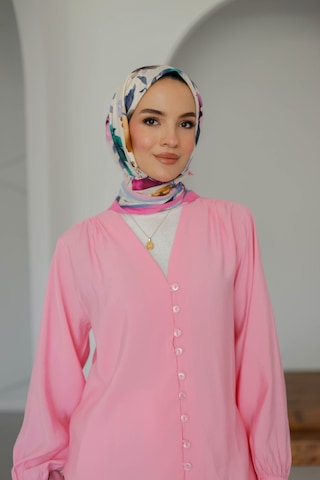 Moonsc Kadın Regular Fit V Yaka Önü Brit Detaylı Tesettür Pembe Gömlek