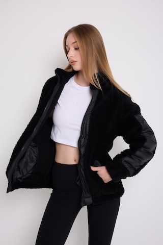 Kadın Siyah Rüzgar Geçirmez Welsoft Çift Cepli Kışlık Mont Siyah