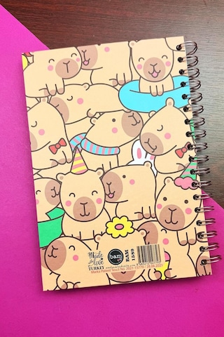 Sevimli Capybara Tasarımlı Spiralli Sticker'lı Tarihsiz Konuşan Ajanda Haftalık Planlayıcı renkli