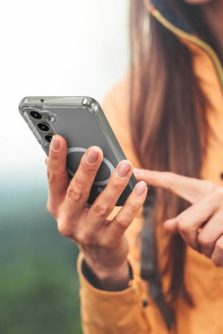 Samsung Galaxy S25 Fe Uyumlu Kamera Korumalı Magsafe Wireless Şarj Özellikli Lüks Şeffaf Silikon Telefon Kılıfı Resimdeki