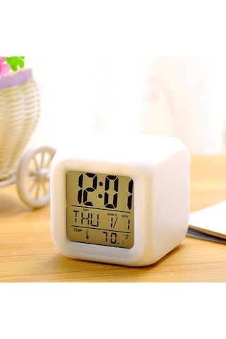 Oddity 7 Renk Çocuk Odası Alarmlı Küp Çalar Saat 8X8X8 Cm Xxl