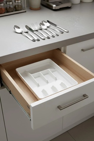 Soft Beyaz Akrilik Raf İçi Kaşıklık 26,5 34,5 4,5 Cm Çok Renkli