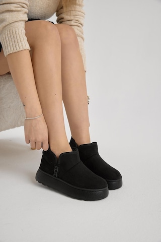 Kalın Poli Taban İçi Astarlı Süet Görünümlü Kadın Siyah Günlük Bot Tbprf005 Siyah