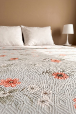 Turuncu Dalia Çift Kişilik Baskılı Pike & Yatak Örtüsü 200x230 Cm Çok Renkli