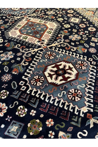 Asaryün Halı Ipek H4320al Lacivert İpeksi Geleneksel Renkli Göbekli Klasik Desen Salon Halısı Modern Renkli