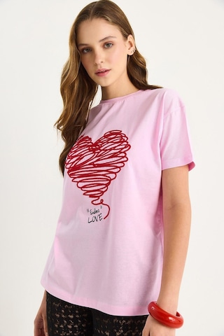 Shade Kadın Pamuklu Kısa Kollu Bisiklet Yaka Kalp Nakışlı T-shirt 60602028 - Pembe