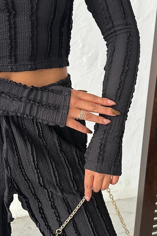 Trend Alisse Siyah Kışlık Premium Fitilli Parmak Geçmeli Crop Bluz Bol Paça Pantolon Takımı