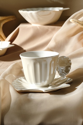 Karaca İstiridye Tabaklı Çay Fincanı 200 Ml Kırık Beyaz