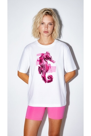 Hoxie Kadın Beyaz Pembe Denizatı Baskılı Oversize Tişört