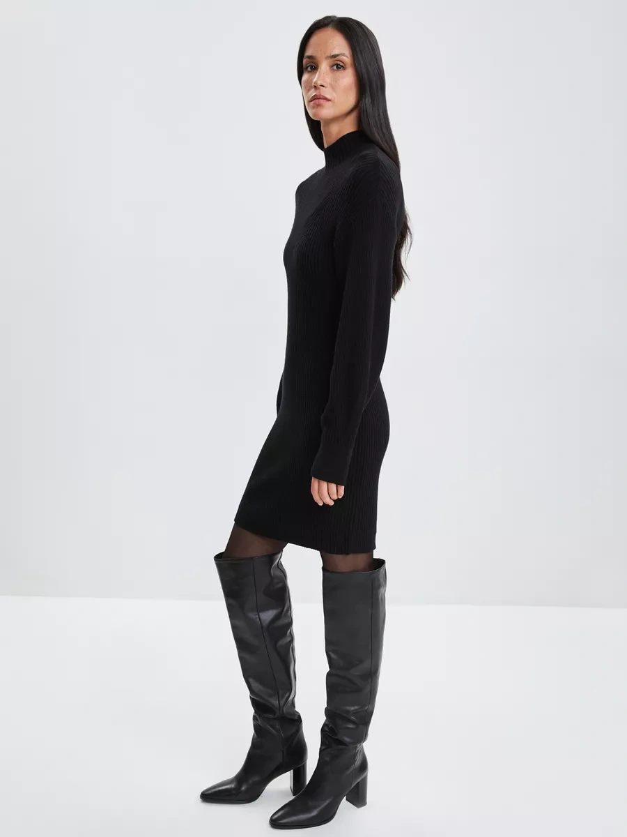 Zarına Örgü Kısa Dar Elbise Boğazlı. 181078259 Siyah