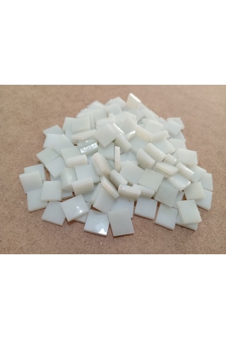 Krem Rengi Kare Vitray Cam Mozaik Taşı - Sanatsal Mozaik İçin Yaklaşık 10 X 10 Mm Krem Rengi Kare Vitray Cam Mozaik Taşı - Sanatsal Mozaik İçin Yaklaşık 10 X 10 Mm