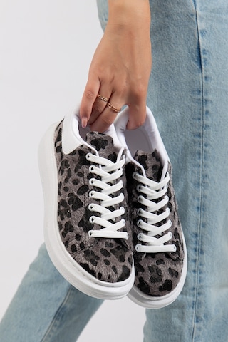 Erceka Günlük Kullanıma Uygun Kadın Spor Ayakkabı Sneaker Bağcıklı Beyaz Renge Siyah Leopar Siyah Leopar