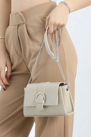 Lovelystore Kadın Deri Görünümlü Toka Detaylı Zincirli Omuz Çantası 23x13 Krem