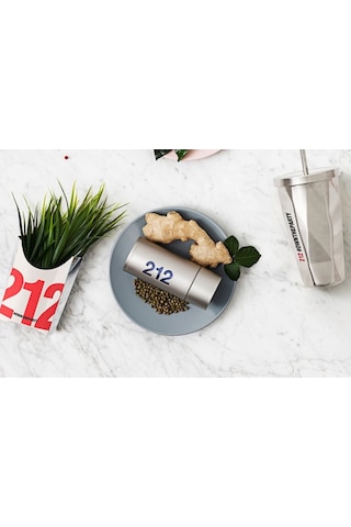 Carolina Herrera 212 Men NYC Erkek Parfüm EDT 50 ML