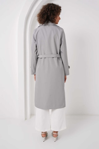 Gabria Kol Düğme Detaylı Trenchcoat Gri