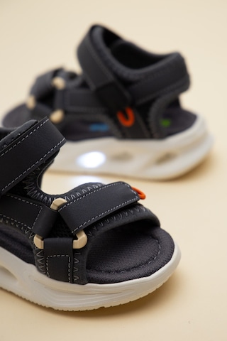 Şirin Bebe Şirinbebe Ortopedik Erkek Bebek Sandalet Füme Işıklı Taban Cırtlı Yan Kapalı-4752