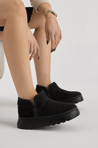 Kalın Poli Taban İçi Astarlı Süet Görünümlü Kadın Siyah Günlük Bot Tbprf005 Siyah