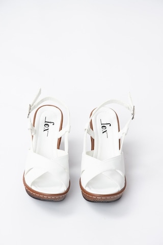 Fox Shoes Beyaz Dolgu Topuklu Kadın Ayakkabı K674041309
