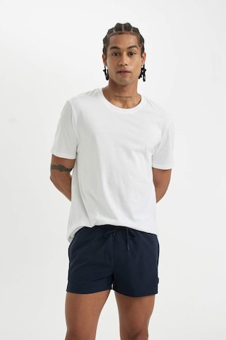 DeFactoFit Andy Baskılı Esnek Dokulu Kısa Boy Sporcu Deniz Şortu B5987AX24HSNV146 Lacivert