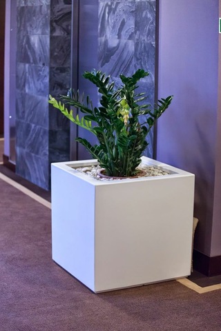 Mofiba Fiberglass Saksı Kare 30cm 30cm 30h Cm Beyaz