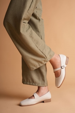 Analin Shoes Kadın Hakiki Deri Toka Detaylı Babet Krem
