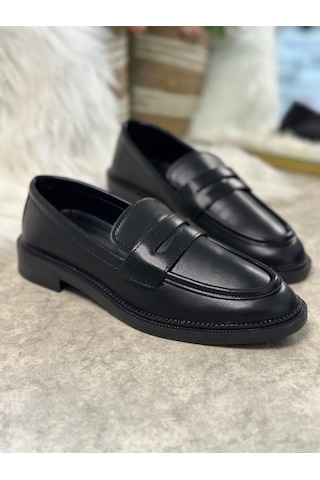 Günlük Kadın Düz Loafer Klasik Desenli Taban Zincirli Oval Burunlu Makosen Sade Şık Ayakkabı 130 Siyah - Cilt