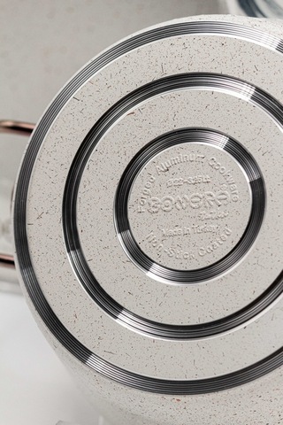 Milena 7 Parça Granit 18-22-26 Cm Tencere & 26cm Tava Set Beyaz