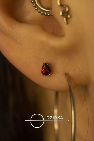 Dzirka Taşınabilir Labret Küpe Kulaştırma Burun Frenulum Piercingi Titanyum 144245914 Kırmızı