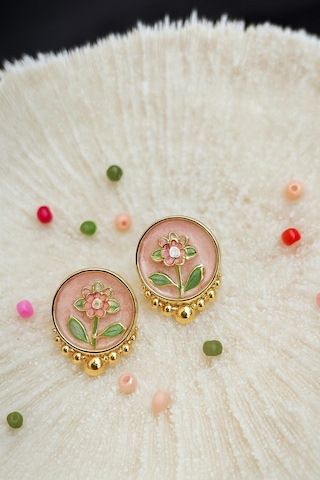 Çiçek Tasarımlı Küpe Çok Renkli