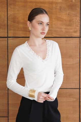 Verymoda Yakası Dantel Detaylı Bluz F2088 Krem