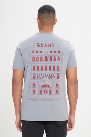 AC&Co / Altınyıldız Classics Erkek Grı Standart Fit Normal Kesim Baskılı Bisiklet Yaka Tişört Gri