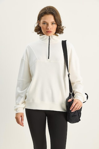 Shade Kadın Dik Yaka Yarım Fermuarlı Cep Detaylı Oversize Modal Sweatshirt 60601053 - Ekru
