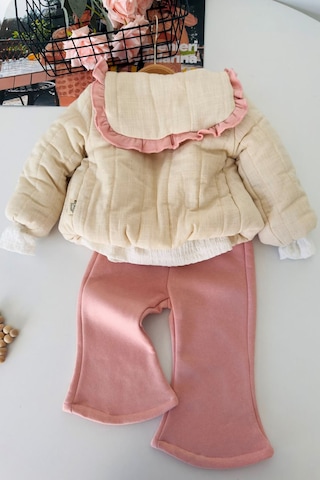 Minigimin Cicileri Çiçek Nakışlı Fırfır Yaka Kışlık Montlu Kız Bebek 3 Lü Takım - Krem