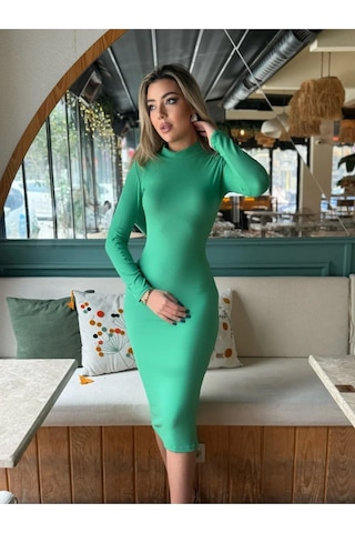 Modayakamoz Tiana Kadın Yarım Balıkçı Yaka Süet Kumaş Midi Boy Elbise Çok Renkli